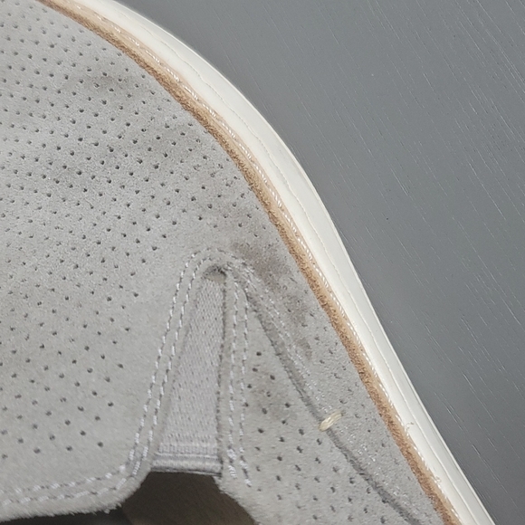 UGG Womens Adley Perf Slip On Sneaker Shoes size 9.5 - Picture 9 of 9